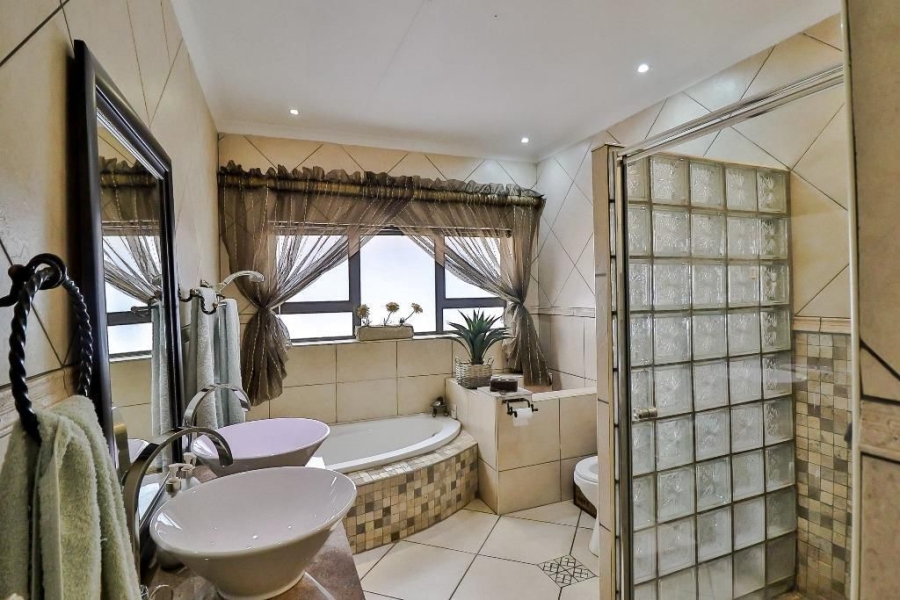 4 Bedroom Property for Sale in Cashan North West